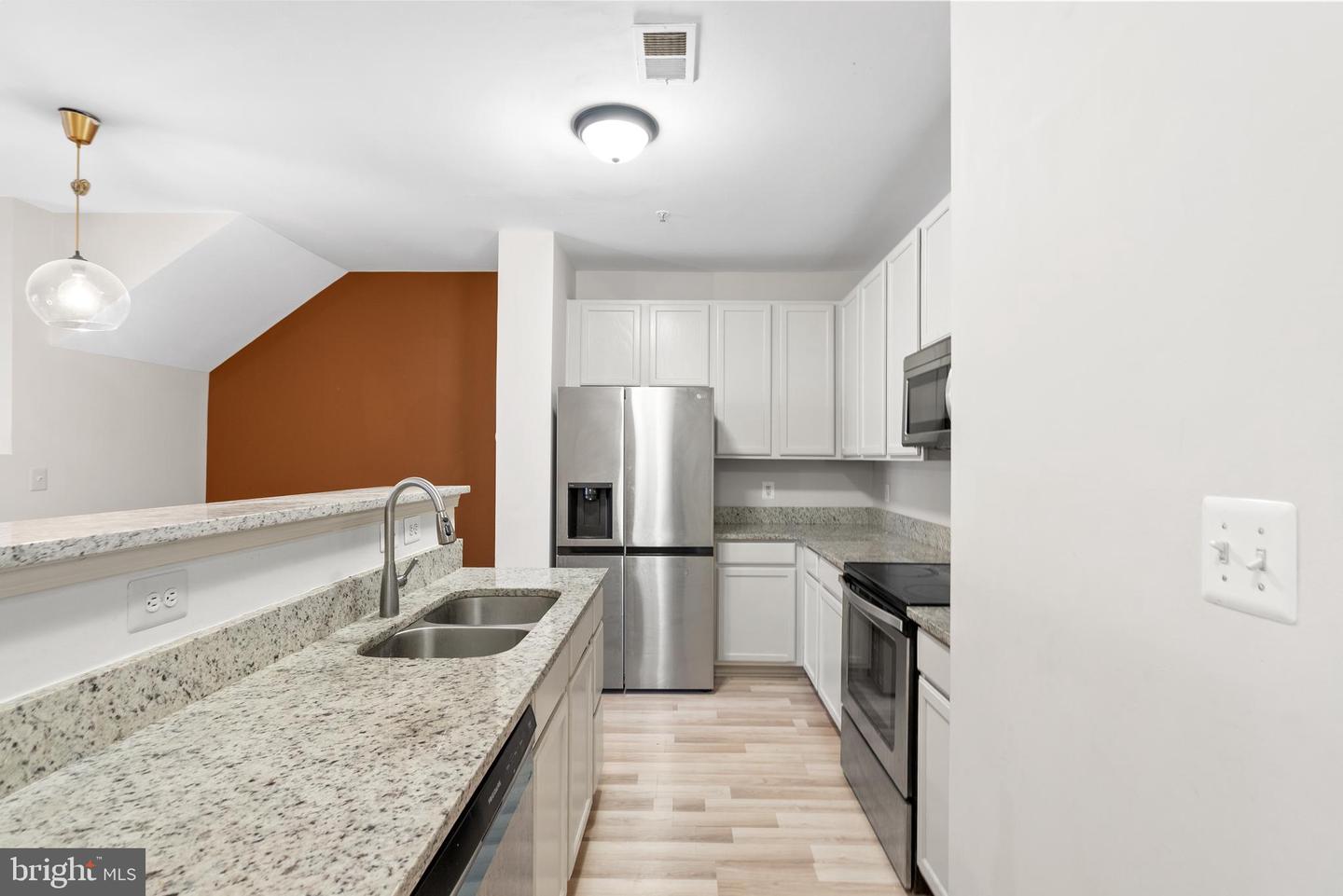 5095 ANCHORSTONE DR #5095, WOODBRIDGE, Virginia 22192, 3 Bedrooms Bedrooms, ,2 BathroomsBathrooms,Residential,For sale,5095 ANCHORSTONE DR #5095,VAPW2113080 MLS # VAPW2113080