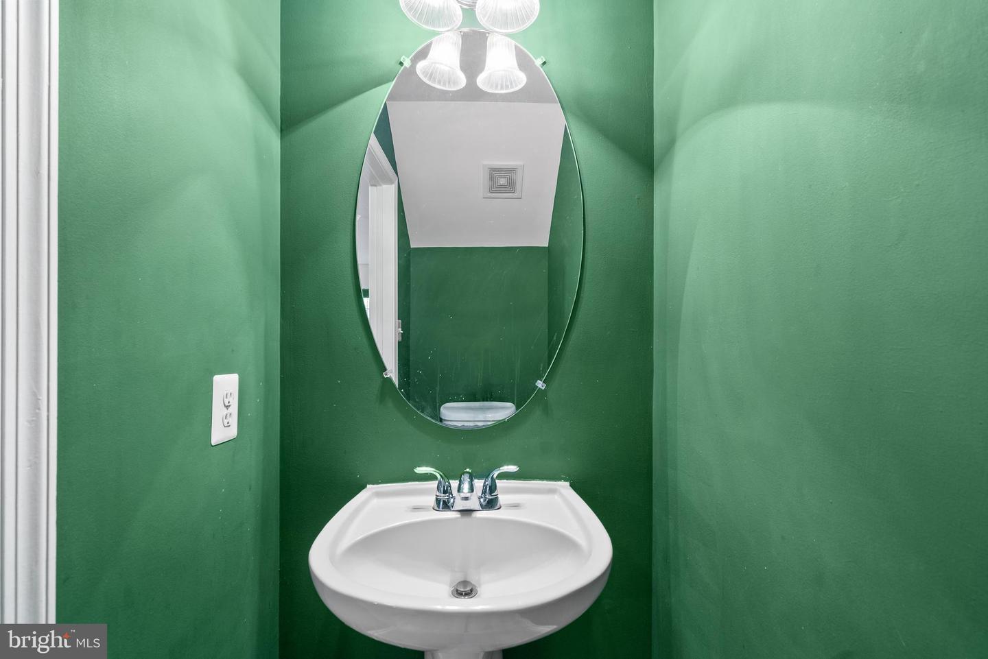 5095 ANCHORSTONE DR #5095, WOODBRIDGE, Virginia 22192, 3 Bedrooms Bedrooms, ,2 BathroomsBathrooms,Residential,For sale,5095 ANCHORSTONE DR #5095,VAPW2113080 MLS # VAPW2113080