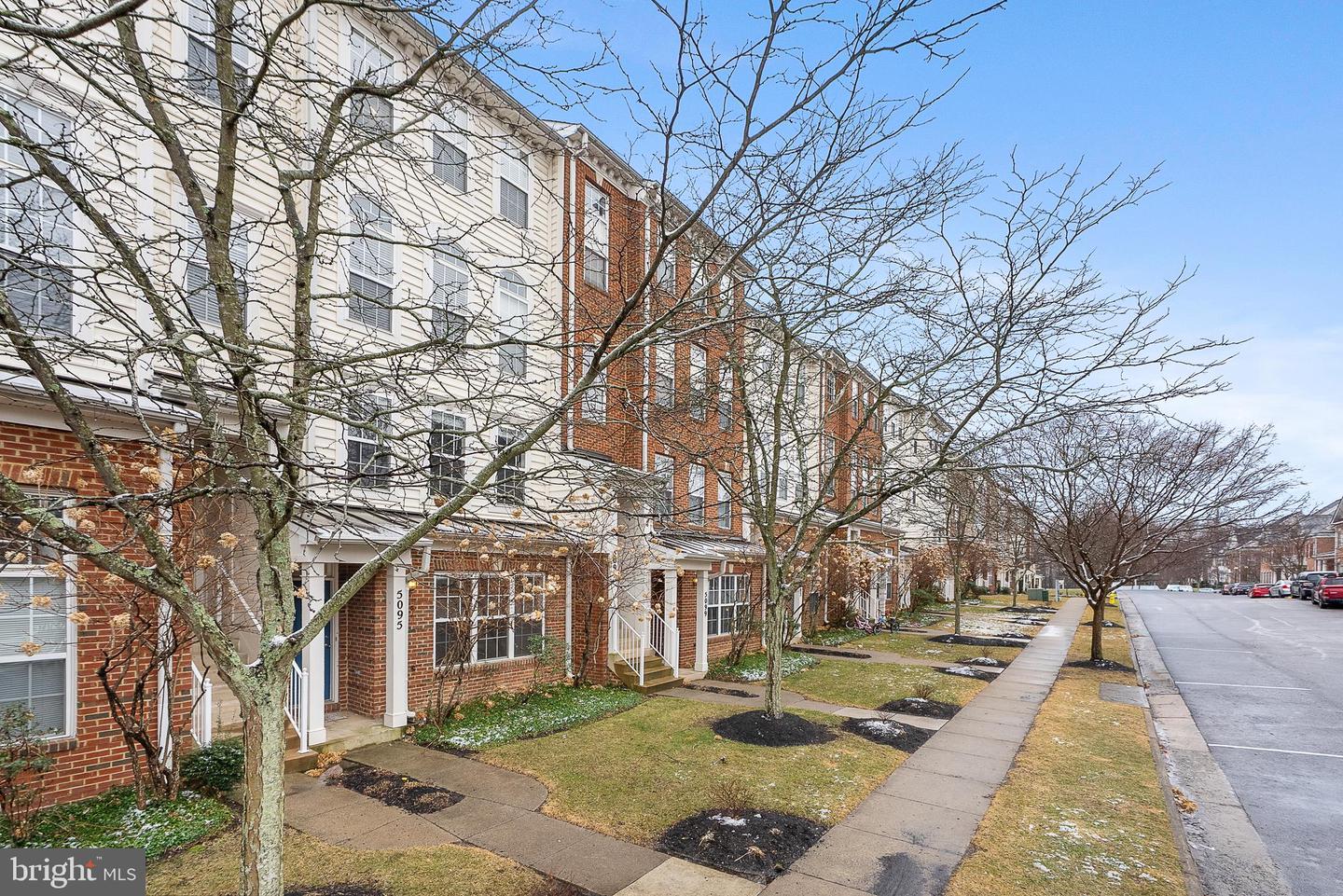 5095 ANCHORSTONE DR #5095, WOODBRIDGE, Virginia 22192, 3 Bedrooms Bedrooms, ,2 BathroomsBathrooms,Residential,For sale,5095 ANCHORSTONE DR #5095,VAPW2113080 MLS # VAPW2113080