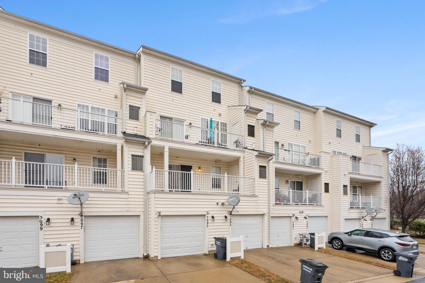 5095 ANCHORSTONE DR #5095, WOODBRIDGE, Virginia 22192, 3 Bedrooms Bedrooms, ,2 BathroomsBathrooms,Residential,For sale,5095 ANCHORSTONE DR #5095,VAPW2113080 MLS # VAPW2113080