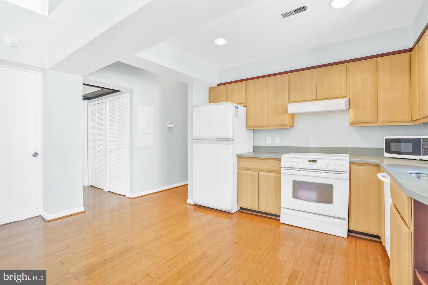 2114 N ST NW #46, WASHINGTON, District Of Columbia 20037, 1 Bedroom Bedrooms, ,1 BathroomBathrooms,Residential,For sale,2114 N ST NW #46,DCDC2247456 MLS # DCDC2247456