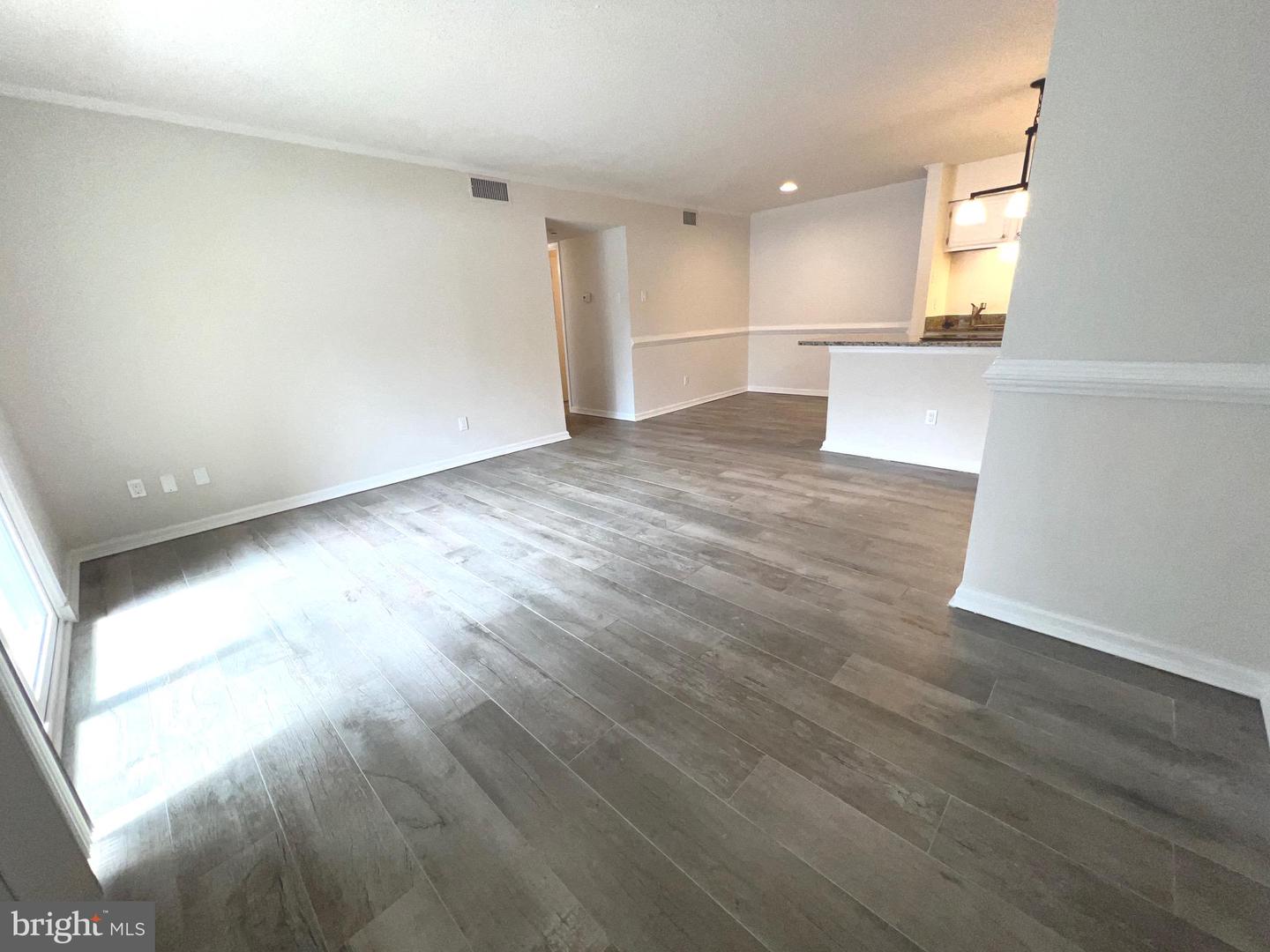 1540 LINCOLN WAY #101B, MCLEAN, Virginia 22102, 1 Bedroom Bedrooms, ,1 BathroomBathrooms,Residential,For sale,1540 LINCOLN WAY #101B,VAFX2292800 MLS # VAFX2292800