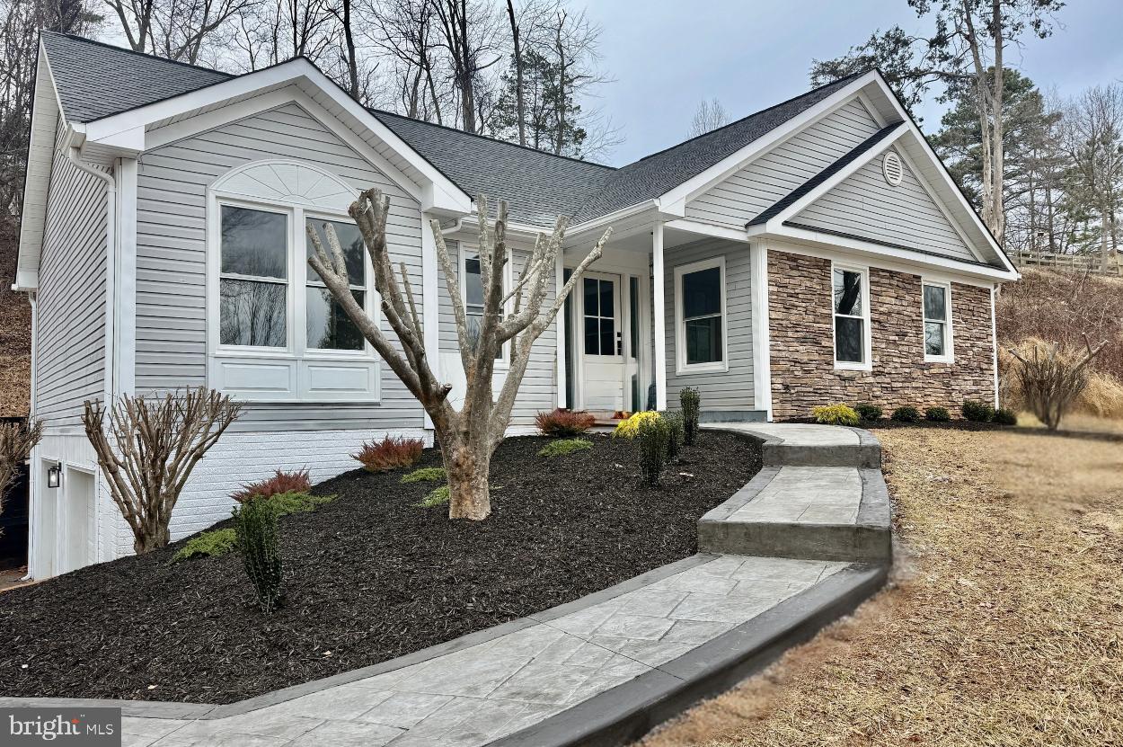6233 RIDGE LN, WARRENTON, Virginia 20187, 4 Bedrooms Bedrooms, ,3 BathroomsBathrooms,Residential,For sale,6233 RIDGE LN,VAFQ2020720 MLS # VAFQ2020720