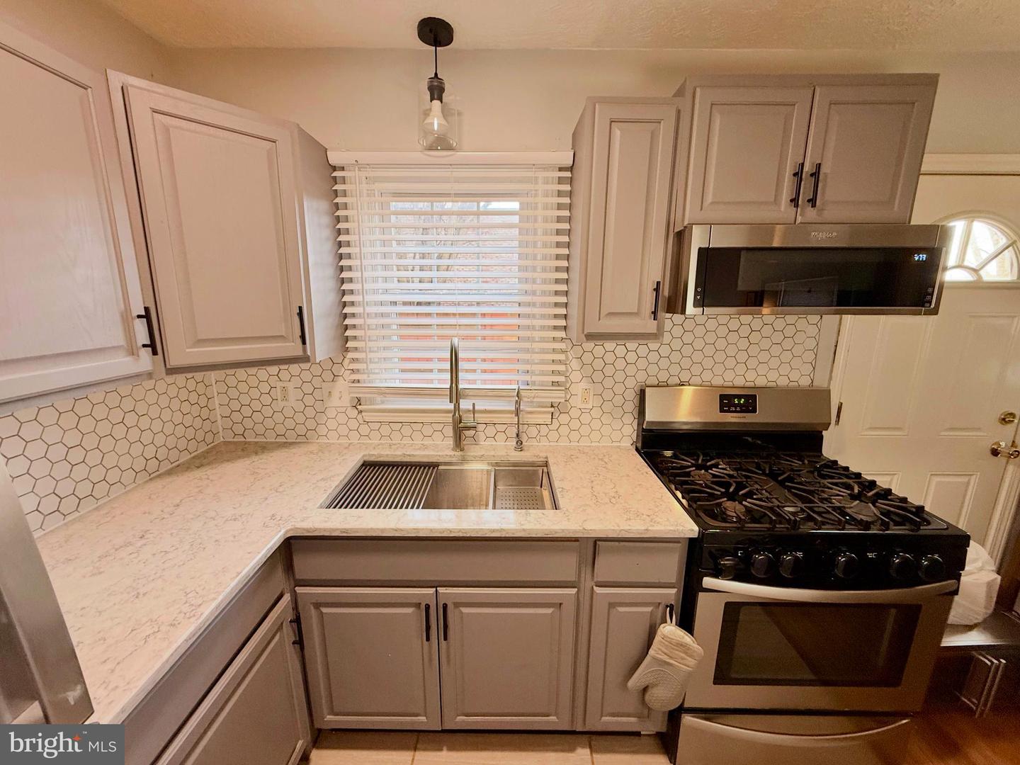 66 PLAZA ST NE #105, LEESBURG, Virginia 20176, 2 Bedrooms Bedrooms, 7 Rooms Rooms,1 BathroomBathrooms,Residential,For sale,66 PLAZA ST NE #105,VALO2116778 MLS # VALO2116778