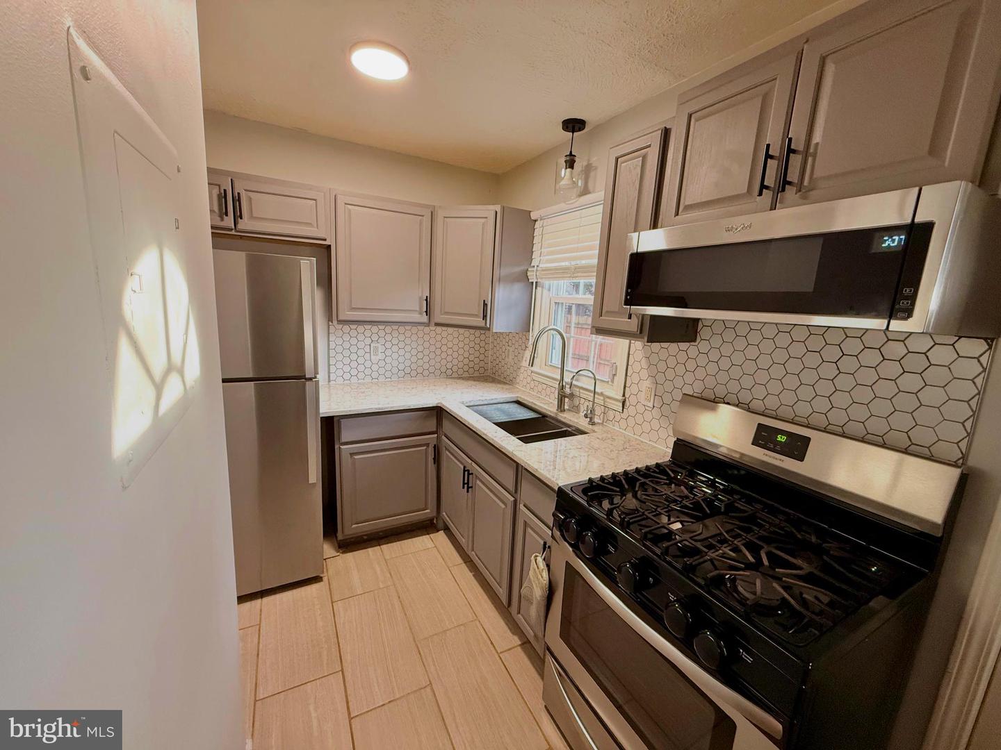 66 PLAZA ST NE #105, LEESBURG, Virginia 20176, 2 Bedrooms Bedrooms, 7 Rooms Rooms,1 BathroomBathrooms,Residential,For sale,66 PLAZA ST NE #105,VALO2116778 MLS # VALO2116778