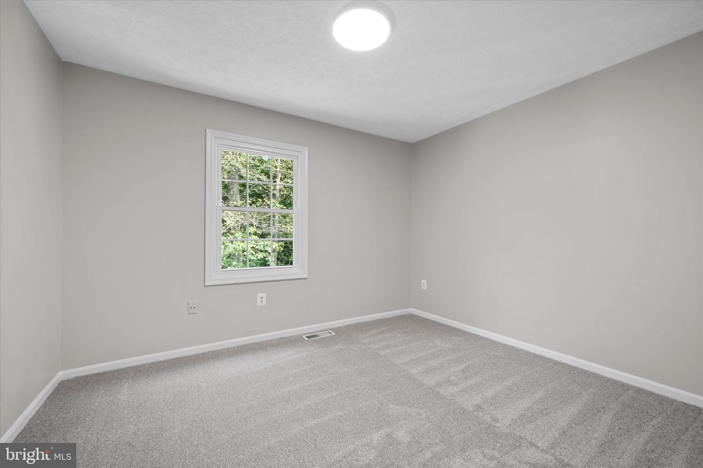 6112 HILLVIEW CT, MANASSAS, Virginia 20112, 5 Bedrooms Bedrooms, ,3 BathroomsBathrooms,Residential,For sale,6112 HILLVIEW CT,VAPW2113446 MLS # VAPW2113446