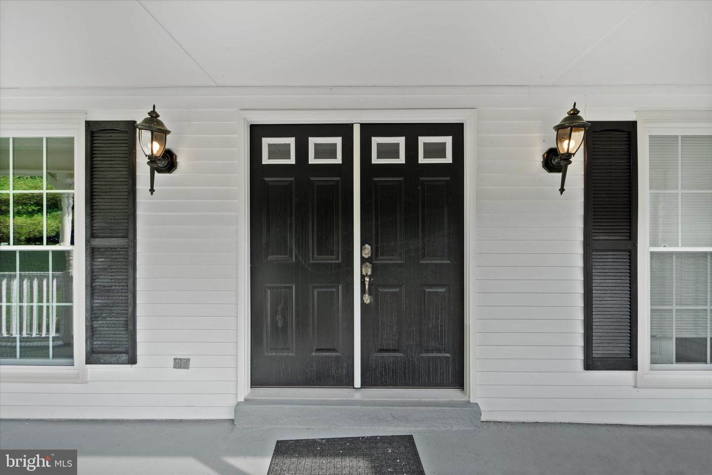 6112 HILLVIEW CT, MANASSAS, Virginia 20112, 5 Bedrooms Bedrooms, ,3 BathroomsBathrooms,Residential,For sale,6112 HILLVIEW CT,VAPW2113446 MLS # VAPW2113446