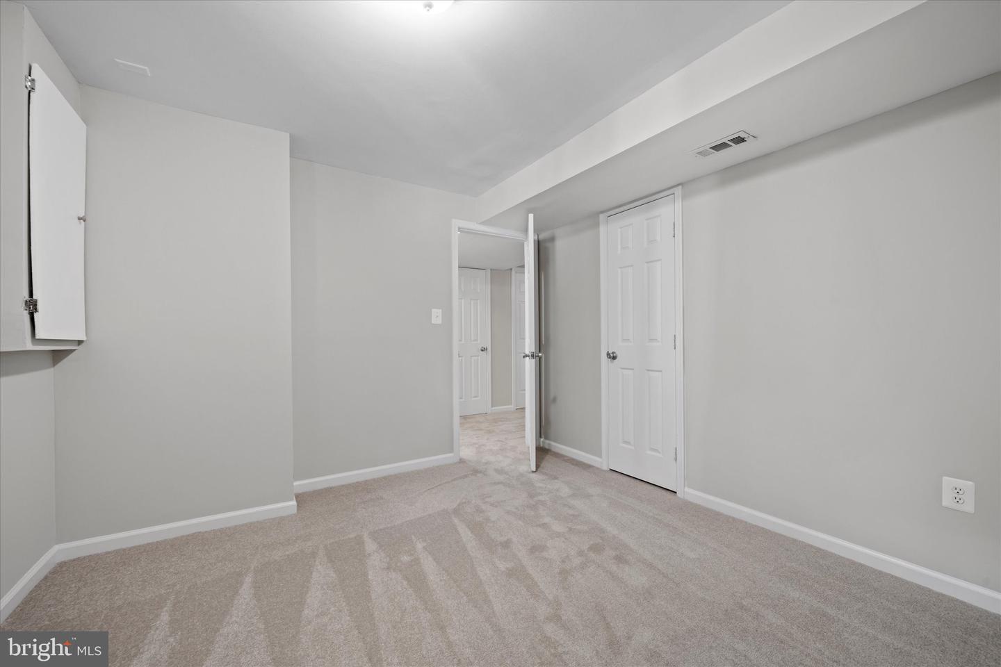 6112 HILLVIEW CT, MANASSAS, Virginia 20112, 5 Bedrooms Bedrooms, ,3 BathroomsBathrooms,Residential,For sale,6112 HILLVIEW CT,VAPW2113446 MLS # VAPW2113446