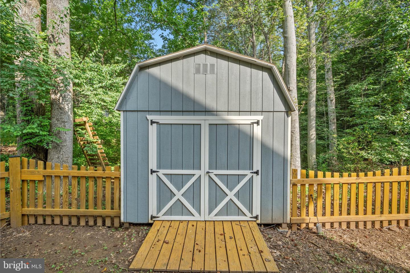 6112 HILLVIEW CT, MANASSAS, Virginia 20112, 5 Bedrooms Bedrooms, ,3 BathroomsBathrooms,Residential,For sale,6112 HILLVIEW CT,VAPW2113446 MLS # VAPW2113446