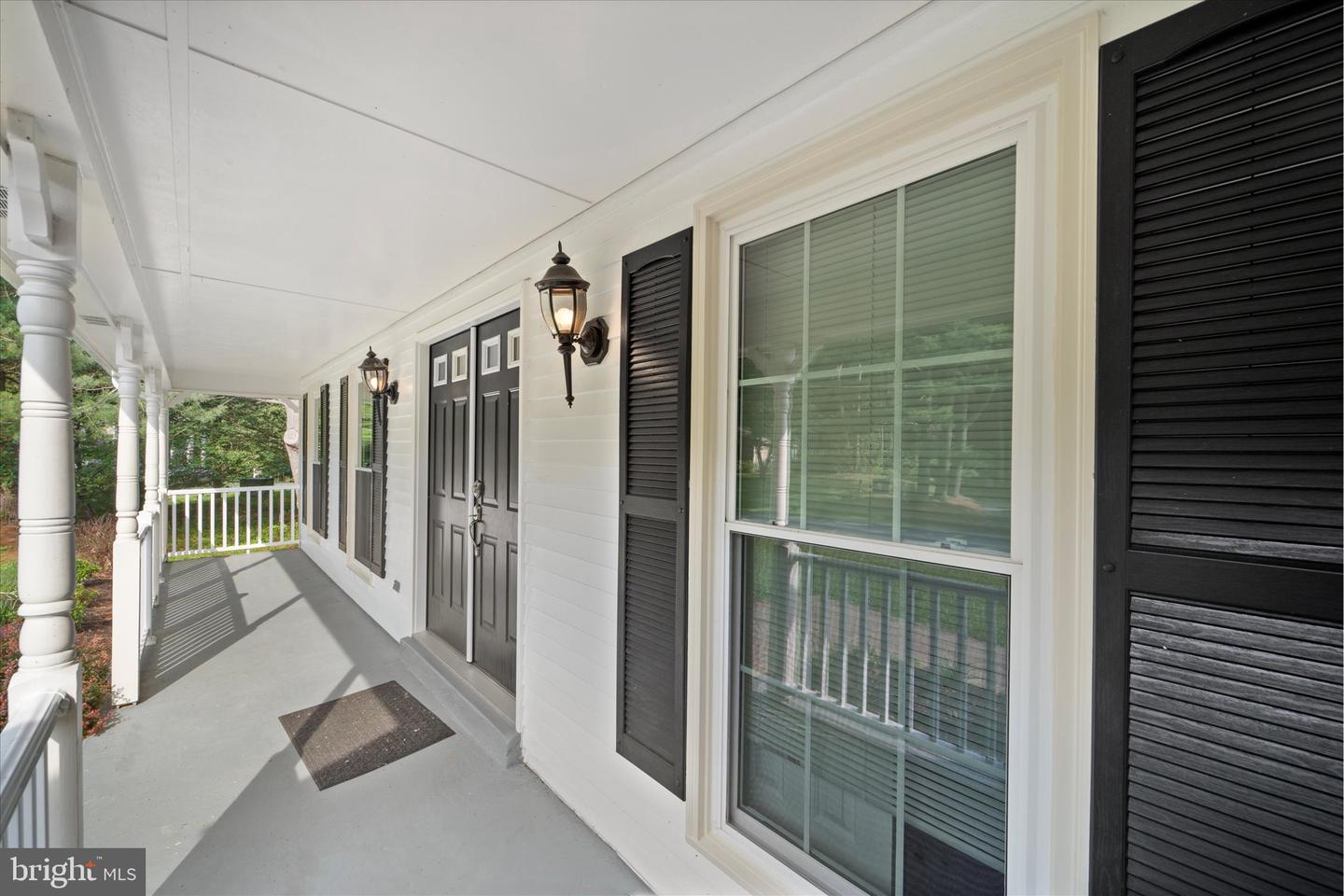 6112 HILLVIEW CT, MANASSAS, Virginia 20112, 5 Bedrooms Bedrooms, ,3 BathroomsBathrooms,Residential,For sale,6112 HILLVIEW CT,VAPW2113446 MLS # VAPW2113446