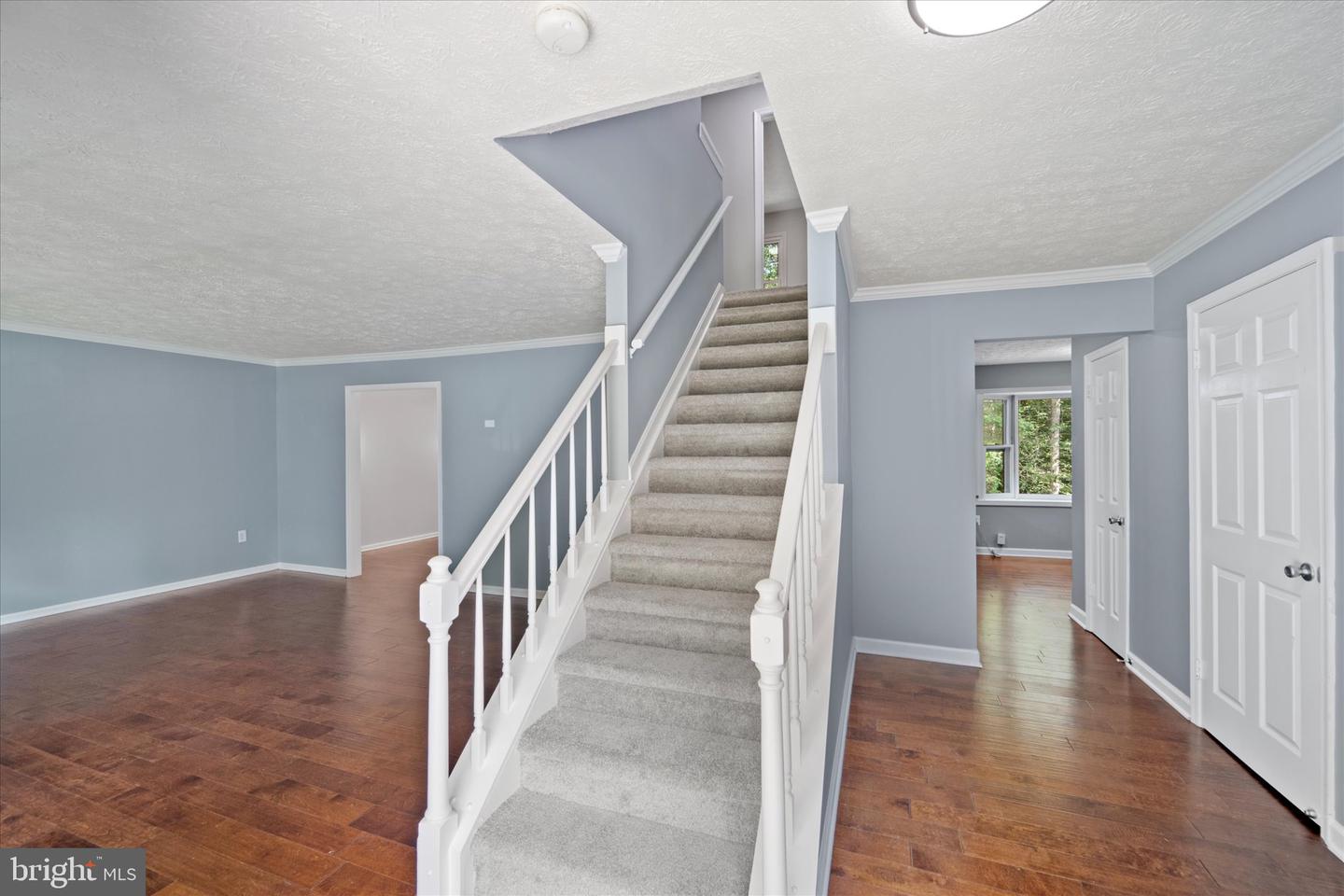 6112 HILLVIEW CT, MANASSAS, Virginia 20112, 5 Bedrooms Bedrooms, ,3 BathroomsBathrooms,Residential,For sale,6112 HILLVIEW CT,VAPW2113446 MLS # VAPW2113446