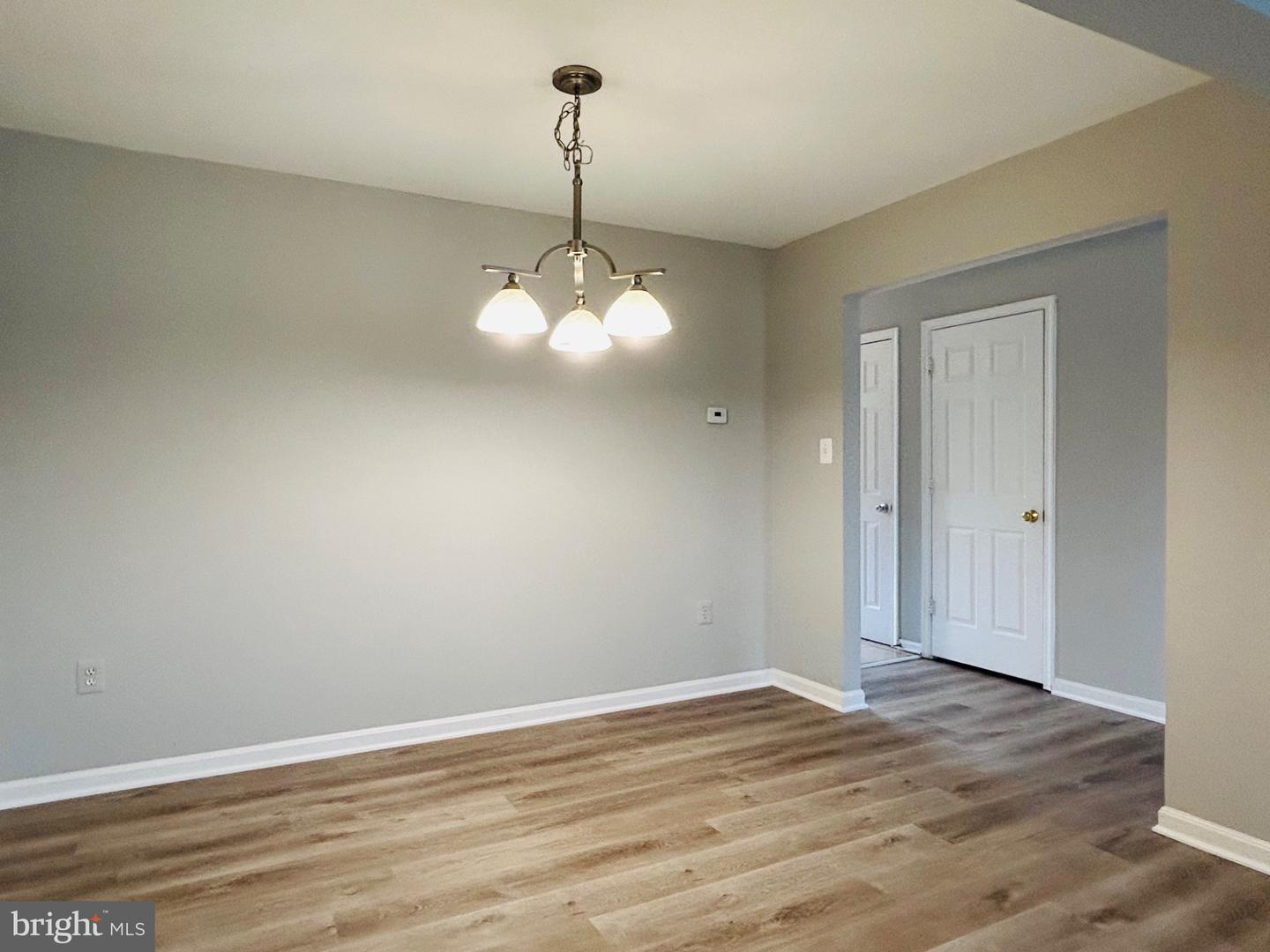 43105 GATWICK SQ, ASHBURN, Virginia 20147, 4 Bedrooms Bedrooms, 15 Rooms Rooms,3 BathroomsBathrooms,Residential,For sale,43105 GATWICK SQ,VALO2116930 MLS # VALO2116930