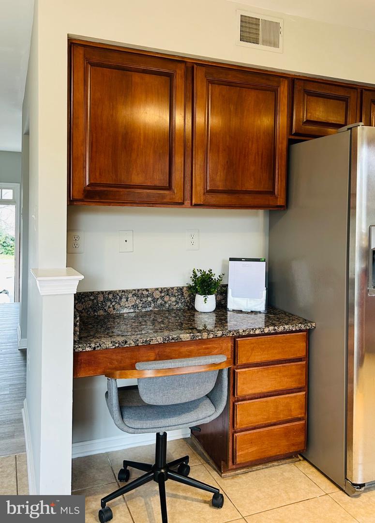 43105 GATWICK SQ, ASHBURN, Virginia 20147, 4 Bedrooms Bedrooms, 15 Rooms Rooms,3 BathroomsBathrooms,Residential,For sale,43105 GATWICK SQ,VALO2116930 MLS # VALO2116930