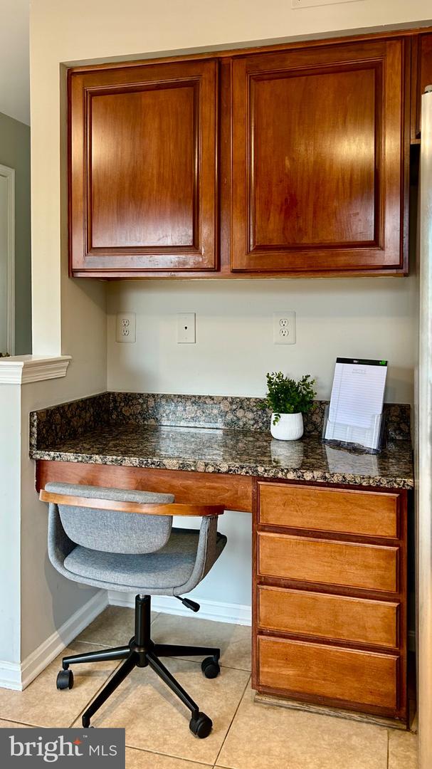 43105 GATWICK SQ, ASHBURN, Virginia 20147, 4 Bedrooms Bedrooms, 15 Rooms Rooms,3 BathroomsBathrooms,Residential,For sale,43105 GATWICK SQ,VALO2116930 MLS # VALO2116930