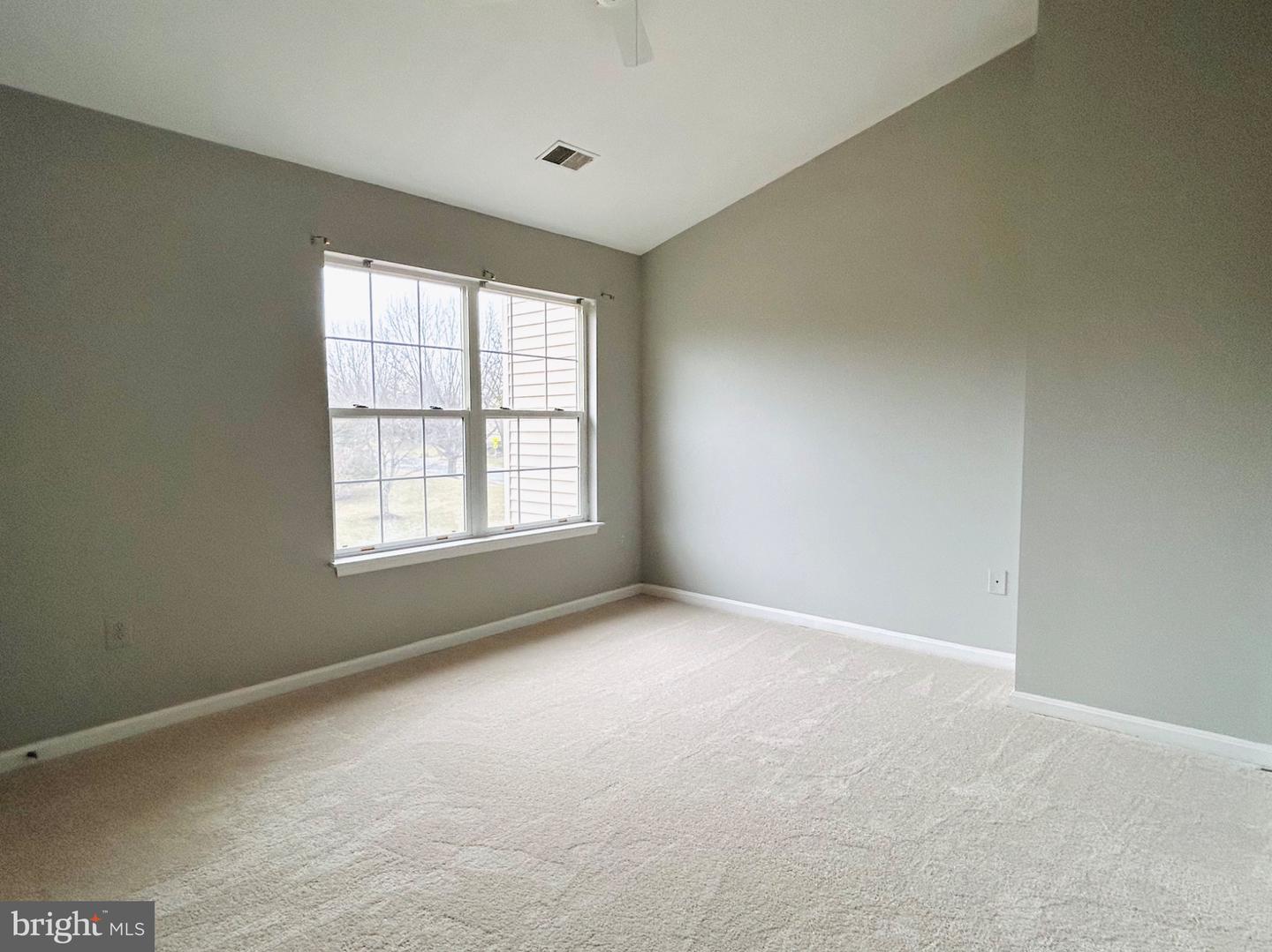 43105 GATWICK SQ, ASHBURN, Virginia 20147, 4 Bedrooms Bedrooms, 15 Rooms Rooms,3 BathroomsBathrooms,Residential,For sale,43105 GATWICK SQ,VALO2116930 MLS # VALO2116930