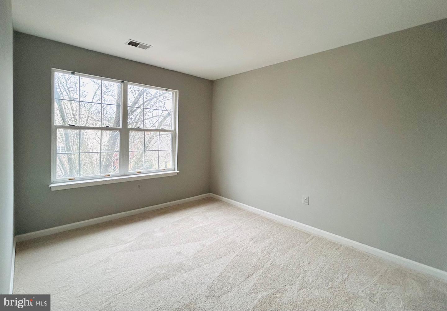 43105 GATWICK SQ, ASHBURN, Virginia 20147, 4 Bedrooms Bedrooms, 15 Rooms Rooms,3 BathroomsBathrooms,Residential,For sale,43105 GATWICK SQ,VALO2116930 MLS # VALO2116930