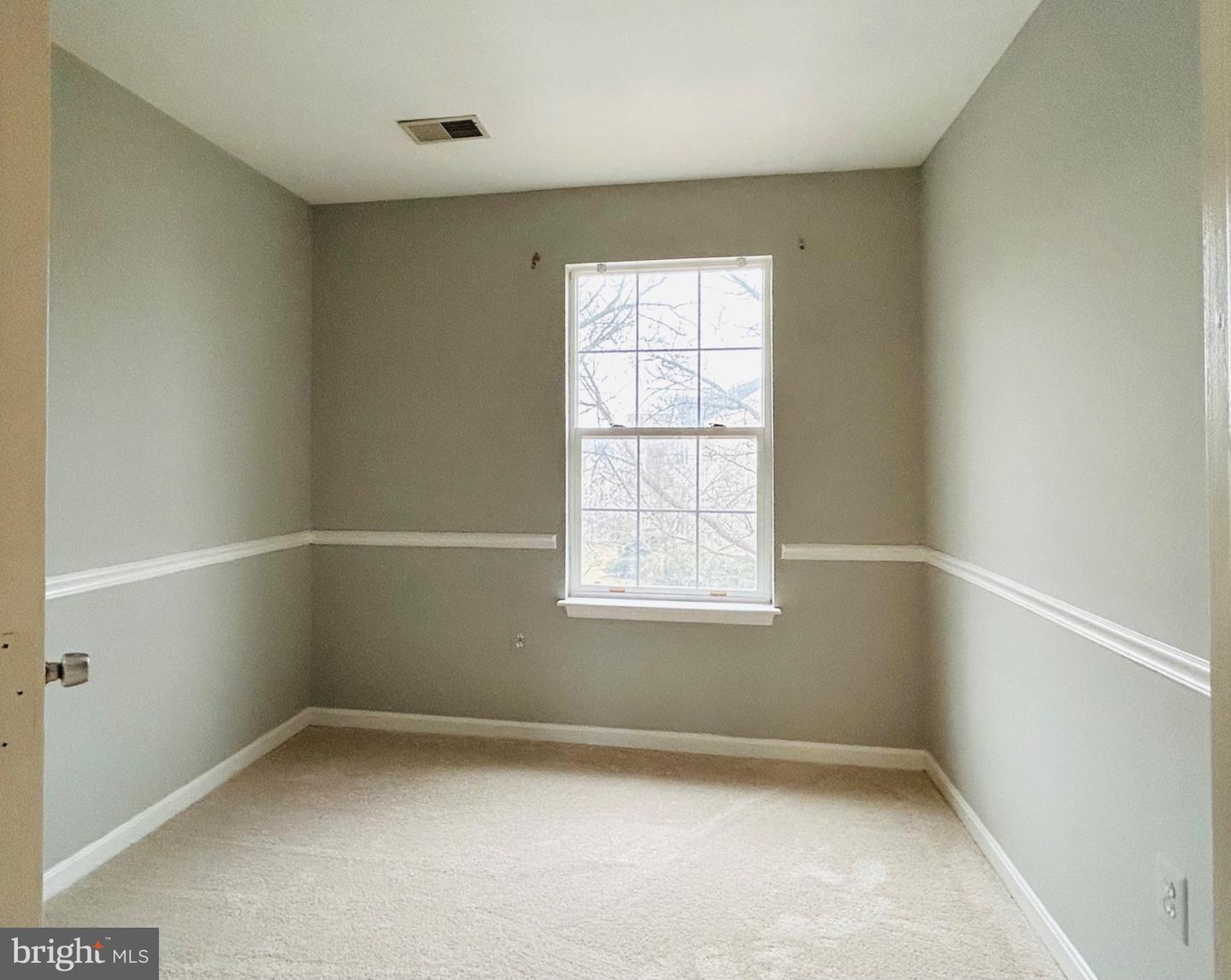 43105 GATWICK SQ, ASHBURN, Virginia 20147, 4 Bedrooms Bedrooms, 15 Rooms Rooms,3 BathroomsBathrooms,Residential,For sale,43105 GATWICK SQ,VALO2116930 MLS # VALO2116930