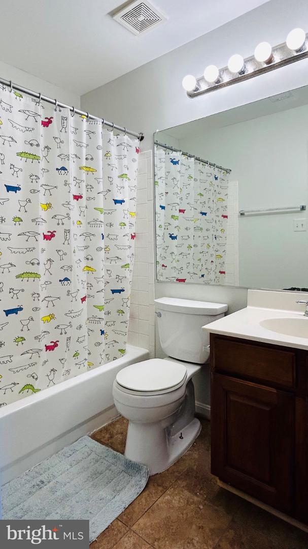 43105 GATWICK SQ, ASHBURN, Virginia 20147, 4 Bedrooms Bedrooms, 15 Rooms Rooms,3 BathroomsBathrooms,Residential,For sale,43105 GATWICK SQ,VALO2116930 MLS # VALO2116930