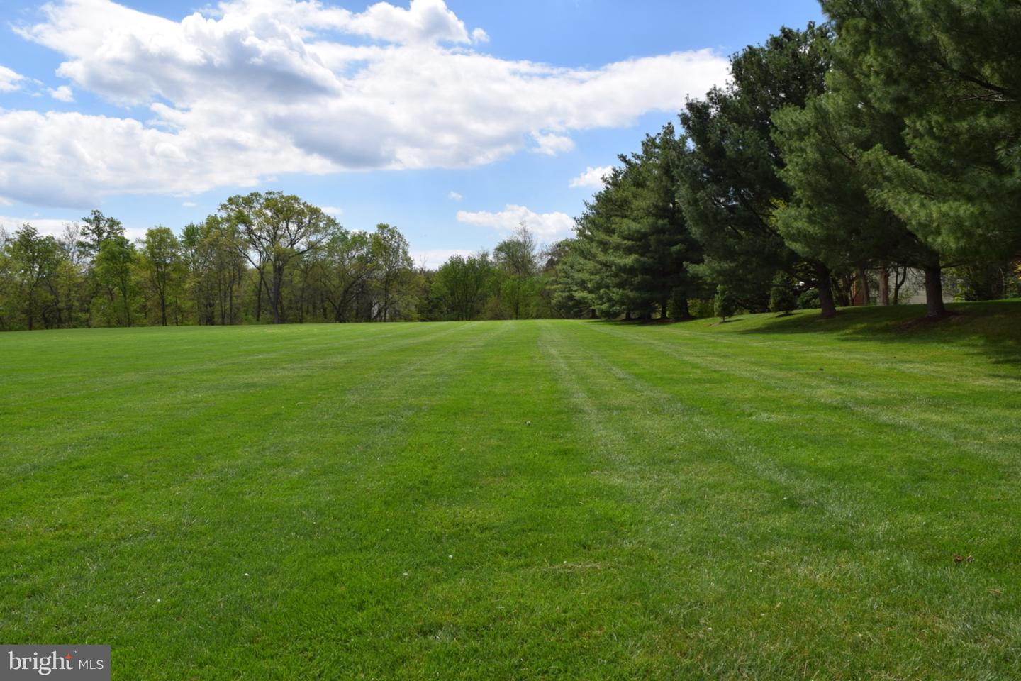 43105 GATWICK SQ, ASHBURN, Virginia 20147, 4 Bedrooms Bedrooms, 15 Rooms Rooms,3 BathroomsBathrooms,Residential,For sale,43105 GATWICK SQ,VALO2116930 MLS # VALO2116930