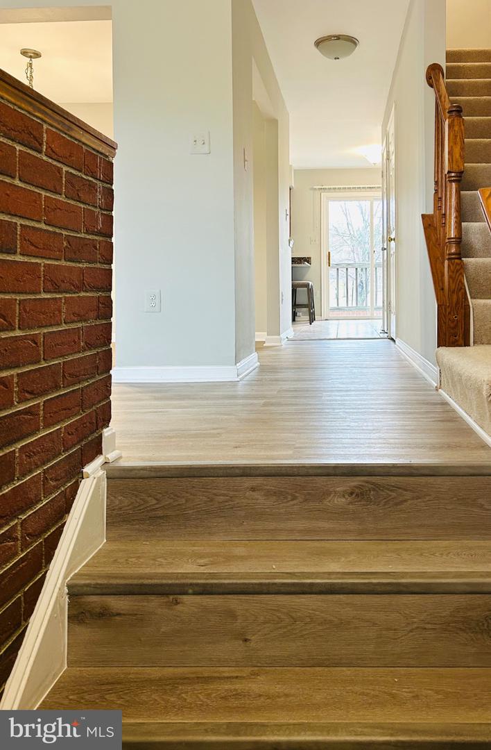 43105 GATWICK SQ, ASHBURN, Virginia 20147, 4 Bedrooms Bedrooms, 15 Rooms Rooms,3 BathroomsBathrooms,Residential,For sale,43105 GATWICK SQ,VALO2116930 MLS # VALO2116930