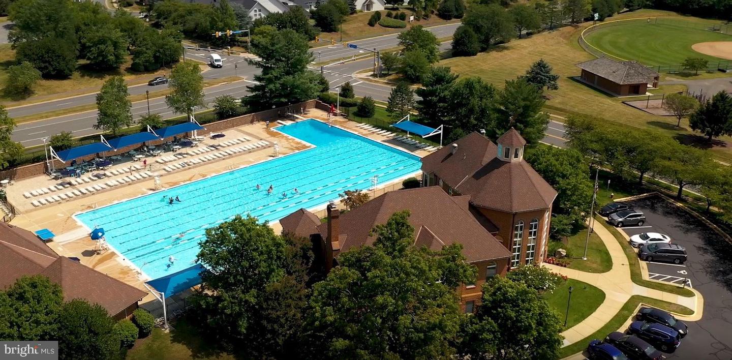 43105 GATWICK SQ, ASHBURN, Virginia 20147, 4 Bedrooms Bedrooms, 15 Rooms Rooms,3 BathroomsBathrooms,Residential,For sale,43105 GATWICK SQ,VALO2116930 MLS # VALO2116930