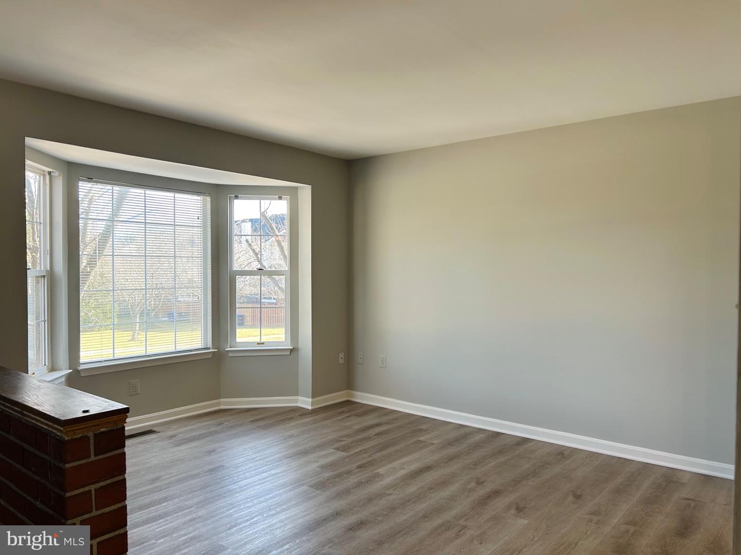 43105 GATWICK SQ, ASHBURN, Virginia 20147, 4 Bedrooms Bedrooms, 15 Rooms Rooms,3 BathroomsBathrooms,Residential,For sale,43105 GATWICK SQ,VALO2116930 MLS # VALO2116930