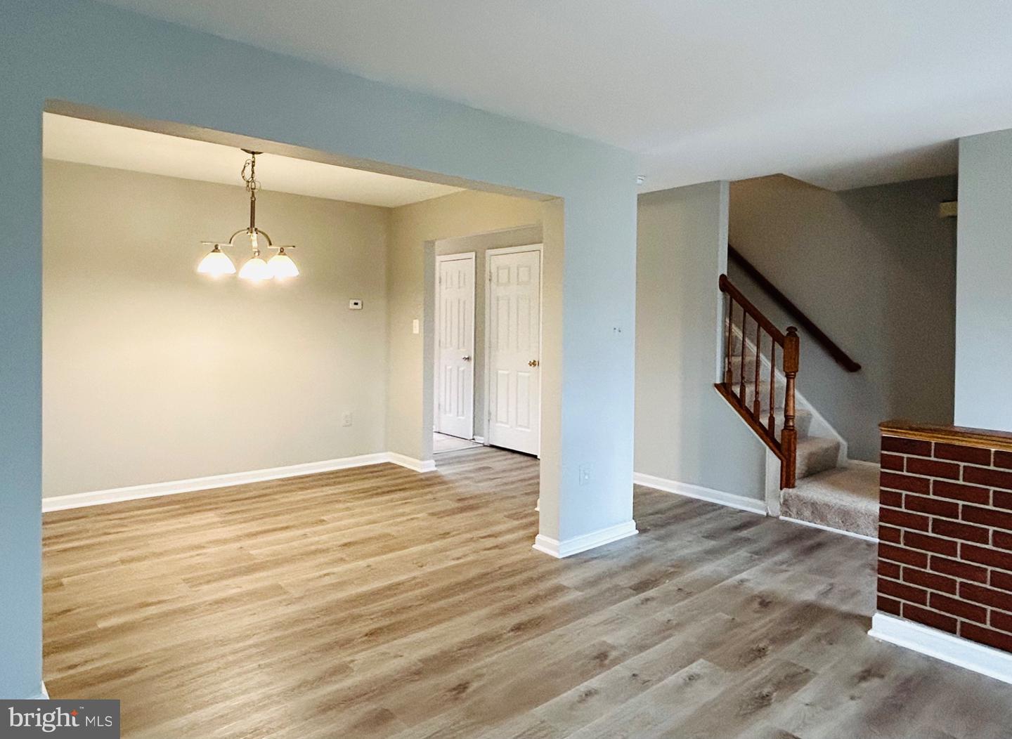 43105 GATWICK SQ, ASHBURN, Virginia 20147, 4 Bedrooms Bedrooms, 15 Rooms Rooms,3 BathroomsBathrooms,Residential,For sale,43105 GATWICK SQ,VALO2116930 MLS # VALO2116930