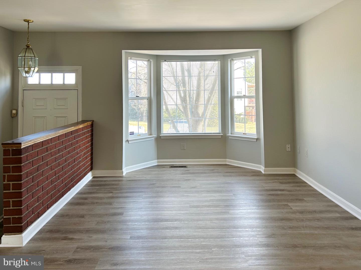 43105 GATWICK SQ, ASHBURN, Virginia 20147, 4 Bedrooms Bedrooms, 15 Rooms Rooms,3 BathroomsBathrooms,Residential,For sale,43105 GATWICK SQ,VALO2116930 MLS # VALO2116930