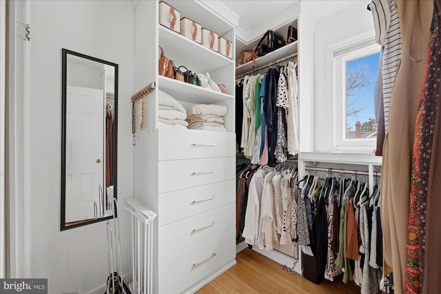 127 E GLENDALE AVE, ALEXANDRIA, Virginia 22301, 3 Bedrooms Bedrooms, ,2 BathroomsBathrooms,Residential,For sale,127 E GLENDALE AVE,VAAX2054604 MLS # VAAX2054604