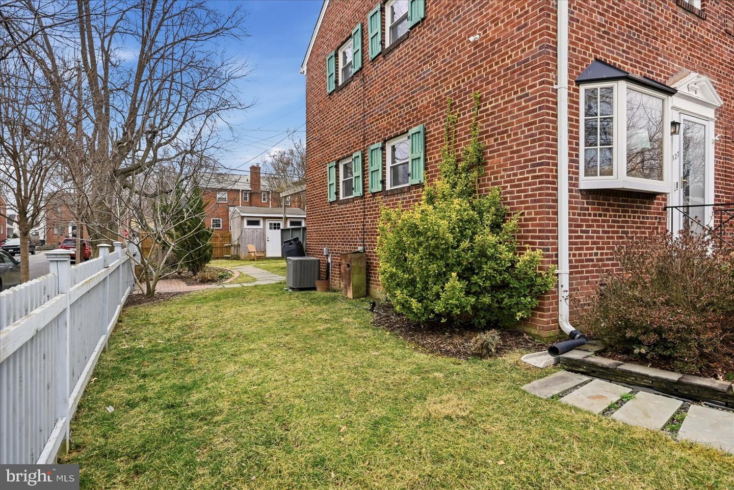 127 E GLENDALE AVE, ALEXANDRIA, Virginia 22301, 3 Bedrooms Bedrooms, ,2 BathroomsBathrooms,Residential,For sale,127 E GLENDALE AVE,VAAX2054604 MLS # VAAX2054604