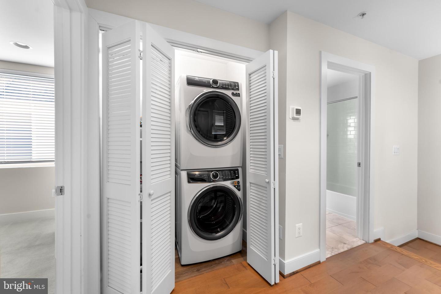 2827 24TH RD S, ARLINGTON, Virginia 22206, 3 Bedrooms Bedrooms, ,2 BathroomsBathrooms,Residential,For sale,2827 24TH RD S,VAAR2069470 MLS # VAAR2069470