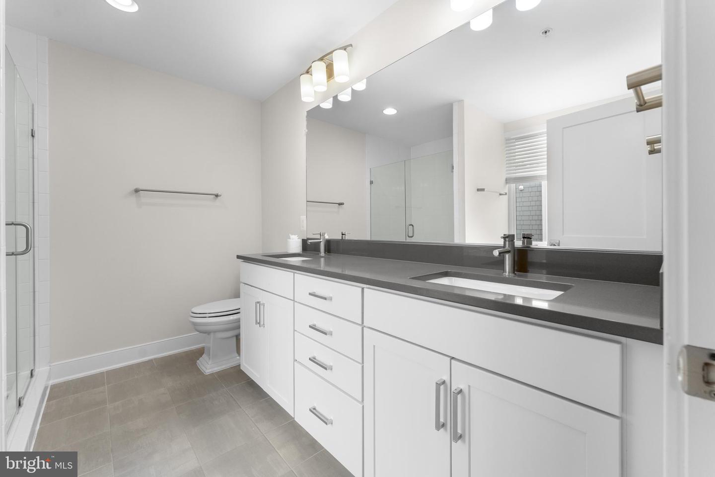 2827 24TH RD S, ARLINGTON, Virginia 22206, 3 Bedrooms Bedrooms, ,2 BathroomsBathrooms,Residential,For sale,2827 24TH RD S,VAAR2069470 MLS # VAAR2069470