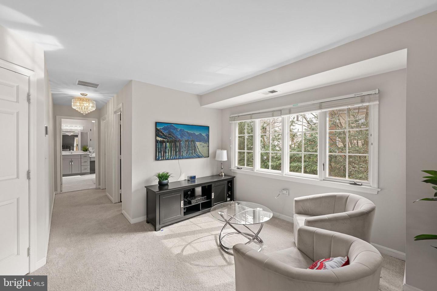 5120 WARREN PL NW, WASHINGTON, District Of Columbia 20016, 4 Bedrooms Bedrooms, ,4 BathroomsBathrooms,Residential,For sale,5120 WARREN PL NW,DCDC2248394 MLS # DCDC2248394