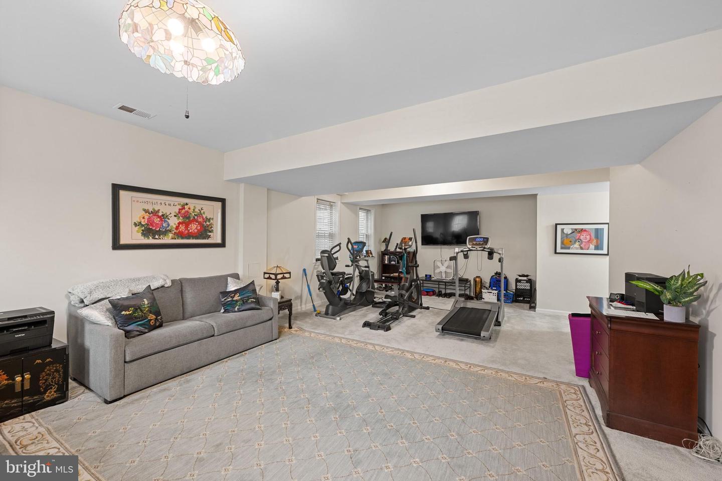 5120 WARREN PL NW, WASHINGTON, District Of Columbia 20016, 4 Bedrooms Bedrooms, ,4 BathroomsBathrooms,Residential,For sale,5120 WARREN PL NW,DCDC2248394 MLS # DCDC2248394