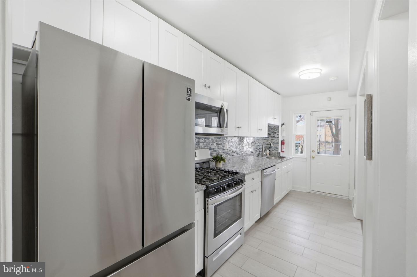 1714 E ST NE, WASHINGTON, District Of Columbia 20002, 3 Bedrooms Bedrooms, 7 Rooms Rooms,3 BathroomsBathrooms,Residential,For sale,1714 E ST NE,DCDC2248422 MLS # DCDC2248422