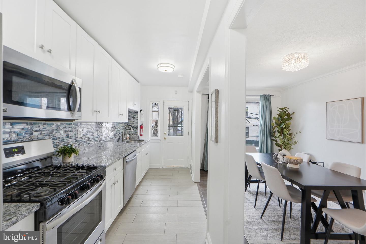 1714 E ST NE, WASHINGTON, District Of Columbia 20002, 3 Bedrooms Bedrooms, 7 Rooms Rooms,3 BathroomsBathrooms,Residential,For sale,1714 E ST NE,DCDC2248422 MLS # DCDC2248422