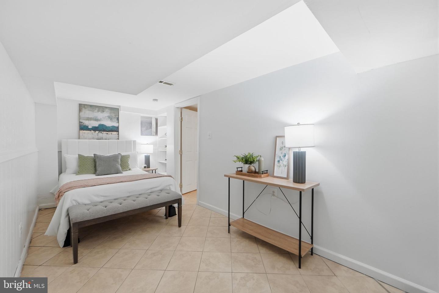 1714 E ST NE, WASHINGTON, District Of Columbia 20002, 3 Bedrooms Bedrooms, 7 Rooms Rooms,3 BathroomsBathrooms,Residential,For sale,1714 E ST NE,DCDC2248422 MLS # DCDC2248422