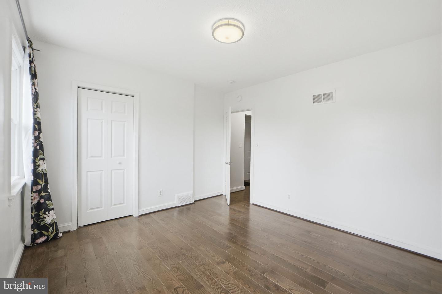 1714 E ST NE, WASHINGTON, District Of Columbia 20002, 3 Bedrooms Bedrooms, 7 Rooms Rooms,3 BathroomsBathrooms,Residential,For sale,1714 E ST NE,DCDC2248422 MLS # DCDC2248422