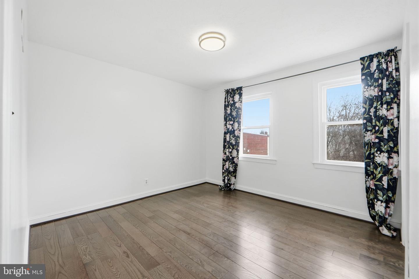 1714 E ST NE, WASHINGTON, District Of Columbia 20002, 3 Bedrooms Bedrooms, 7 Rooms Rooms,3 BathroomsBathrooms,Residential,For sale,1714 E ST NE,DCDC2248422 MLS # DCDC2248422