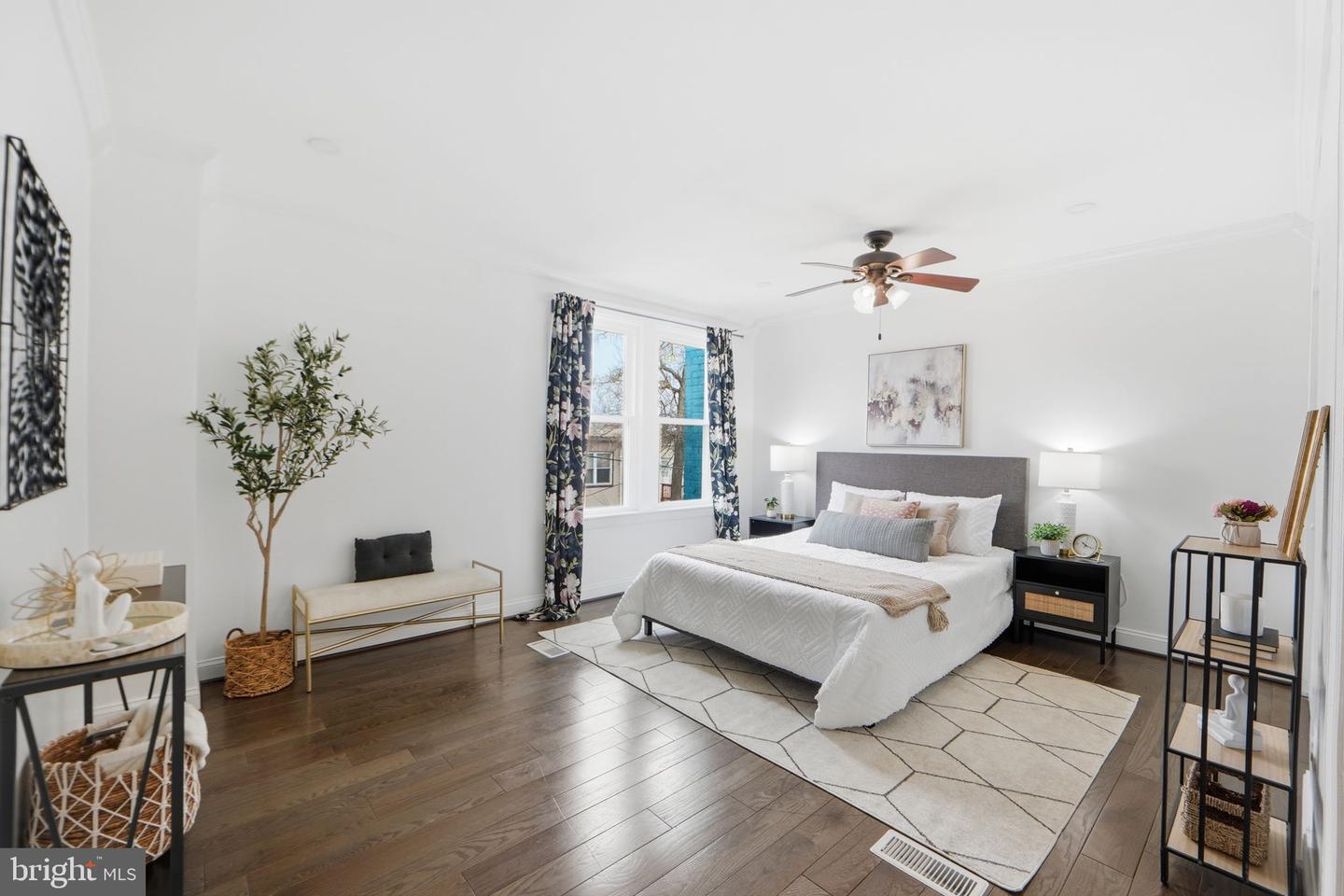 1714 E ST NE, WASHINGTON, District Of Columbia 20002, 3 Bedrooms Bedrooms, 7 Rooms Rooms,3 BathroomsBathrooms,Residential,For sale,1714 E ST NE,DCDC2248422 MLS # DCDC2248422