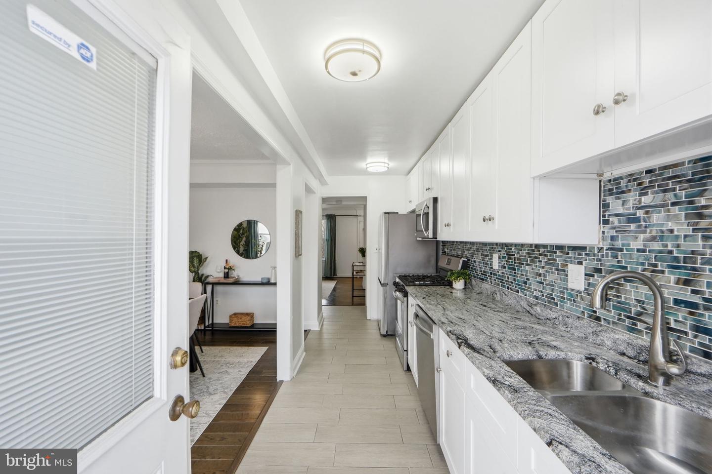 1714 E ST NE, WASHINGTON, District Of Columbia 20002, 3 Bedrooms Bedrooms, 7 Rooms Rooms,3 BathroomsBathrooms,Residential,For sale,1714 E ST NE,DCDC2248422 MLS # DCDC2248422