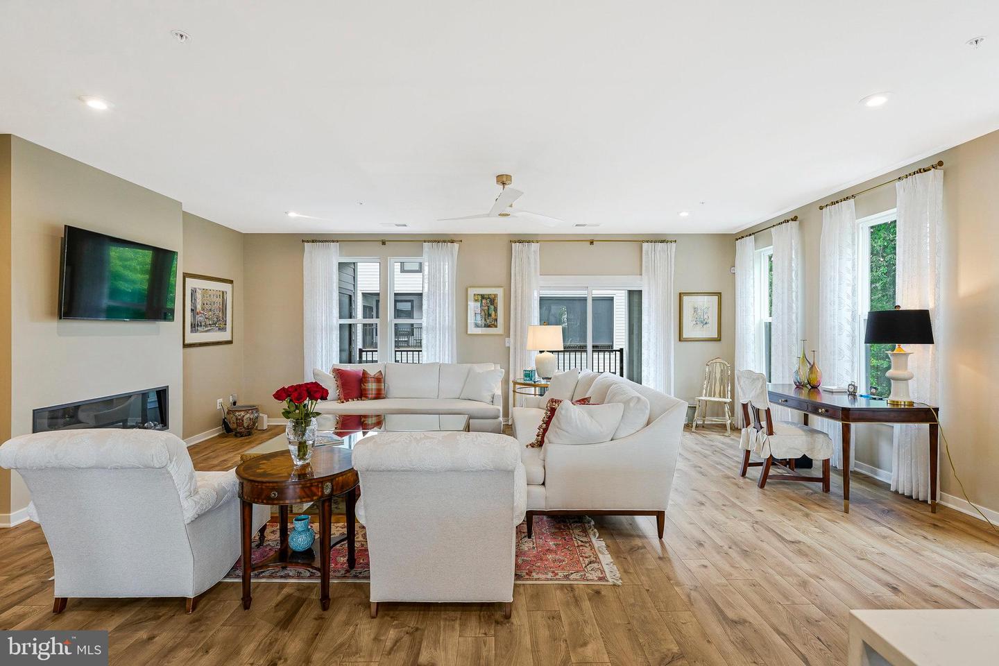 4149 RED MULBERRY DR, FAIRFAX, Virginia 22033, 3 Bedrooms Bedrooms, ,2 BathroomsBathrooms,Residential,For sale,4149 RED MULBERRY DR,VAFX2293540 MLS # VAFX2293540