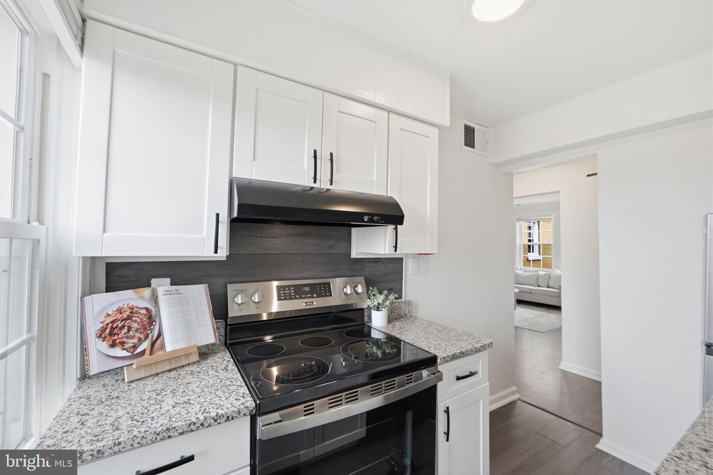 3909 PENNSYLVANIA AVE SE #302, WASHINGTON, District Of Columbia 20020, 2 Bedrooms Bedrooms, ,1 BathroomBathrooms,Residential,For sale,3909 PENNSYLVANIA AVE SE #302,DCDC2248482 MLS # DCDC2248482