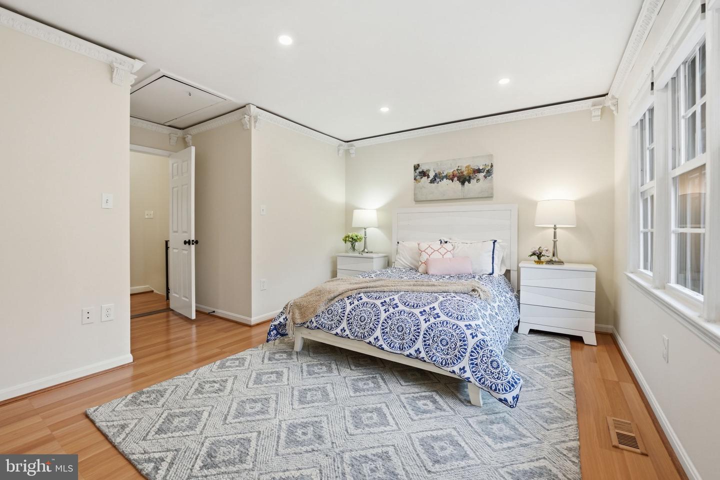 8967 OMEGA CT, SPRINGFIELD, Virginia 22152, 3 Bedrooms Bedrooms, ,3 BathroomsBathrooms,Residential,For sale,8967 OMEGA CT,VAFX2293640 MLS # VAFX2293640