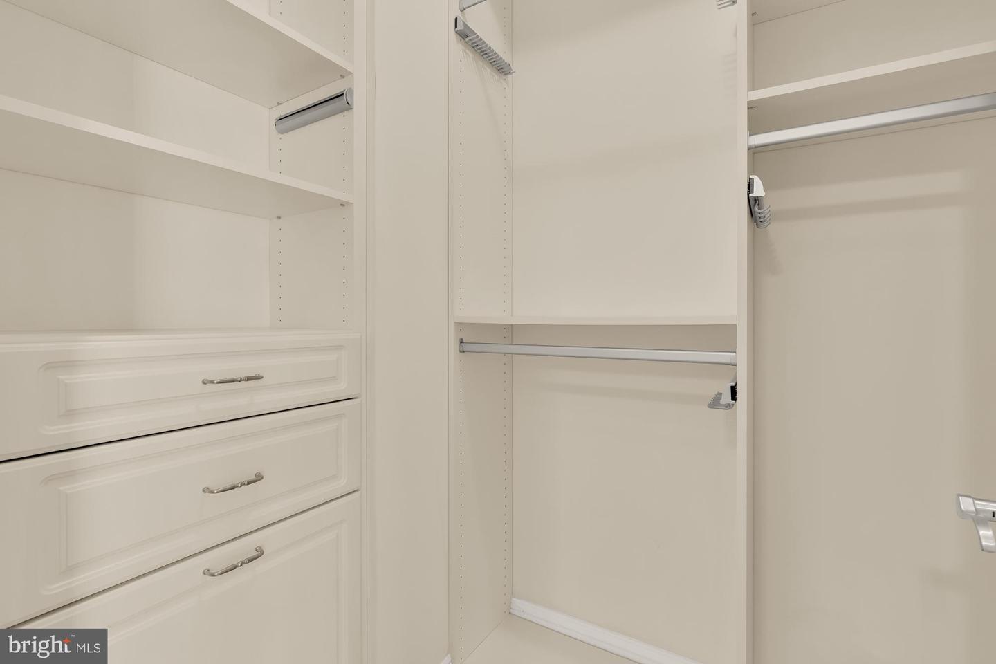 1417 N NASH ST, ARLINGTON, Virginia 22209, 3 Bedrooms Bedrooms, ,3 BathroomsBathrooms,Residential,For sale,1417 N NASH ST,VAAR2069606 MLS # VAAR2069606