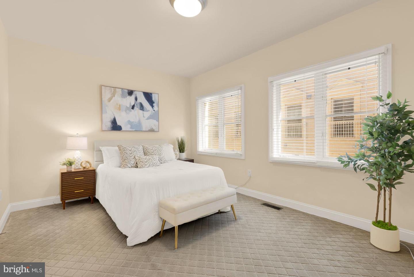 1417 N NASH ST, ARLINGTON, Virginia 22209, 3 Bedrooms Bedrooms, ,3 BathroomsBathrooms,Residential,For sale,1417 N NASH ST,VAAR2069606 MLS # VAAR2069606