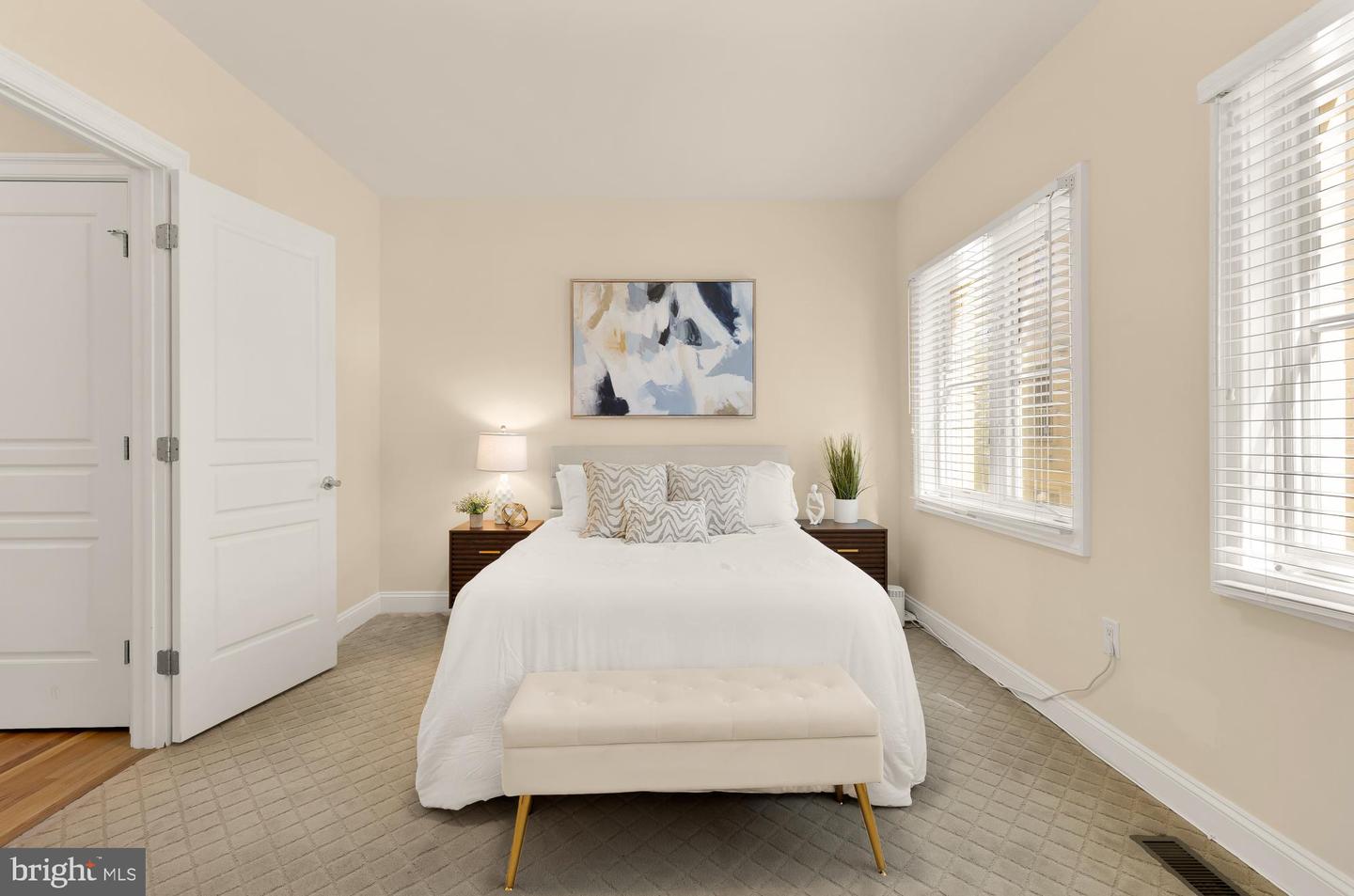 1417 N NASH ST, ARLINGTON, Virginia 22209, 3 Bedrooms Bedrooms, ,3 BathroomsBathrooms,Residential,For sale,1417 N NASH ST,VAAR2069606 MLS # VAAR2069606