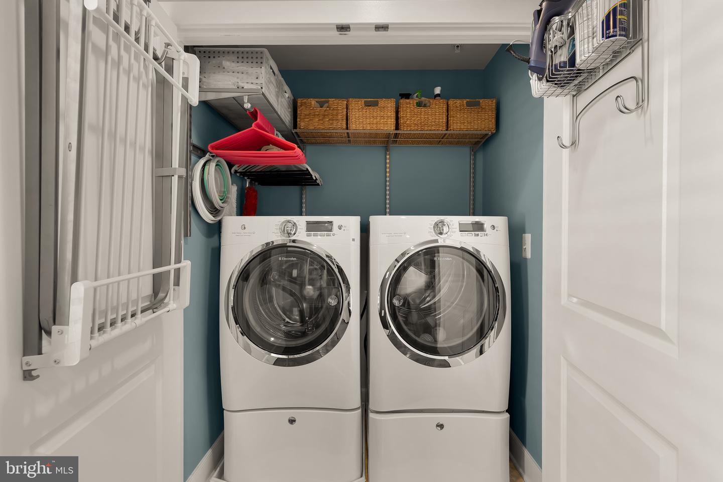 2113 MAIN LINE BLVD, ALEXANDRIA, Virginia 22301, 4 Bedrooms Bedrooms, ,4 BathroomsBathrooms,Residential,For sale,2113 MAIN LINE BLVD,VAAX2054762 MLS # VAAX2054762