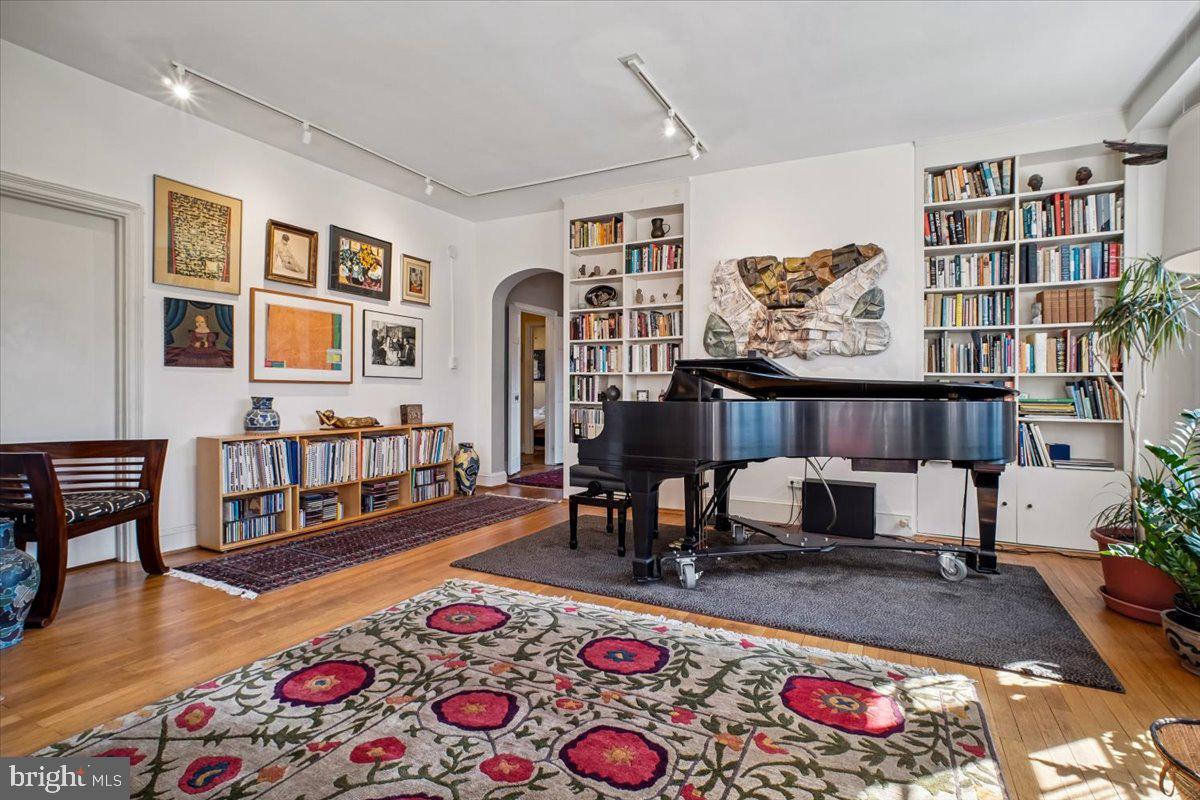 3041 SEDGWICK ST NW #301D, WASHINGTON, District Of Columbia 20008, 3 Bedrooms Bedrooms, ,2 BathroomsBathrooms,Residential,For sale,3041 SEDGWICK ST NW #301D,DCDC2248846 MLS # DCDC2248846