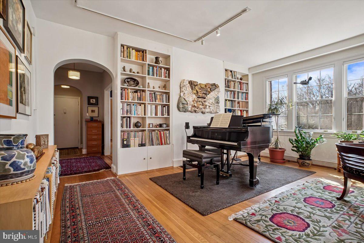 3041 SEDGWICK ST NW #301D, WASHINGTON, District Of Columbia 20008, 3 Bedrooms Bedrooms, ,2 BathroomsBathrooms,Residential,For sale,3041 SEDGWICK ST NW #301D,DCDC2248846 MLS # DCDC2248846